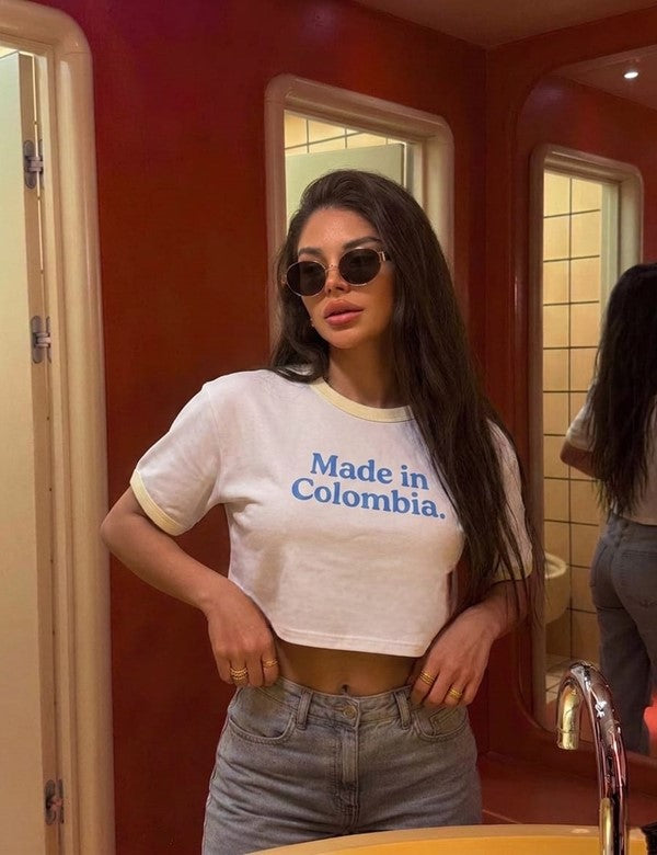 Camiseta Made in Colombia Cuello Amarillo