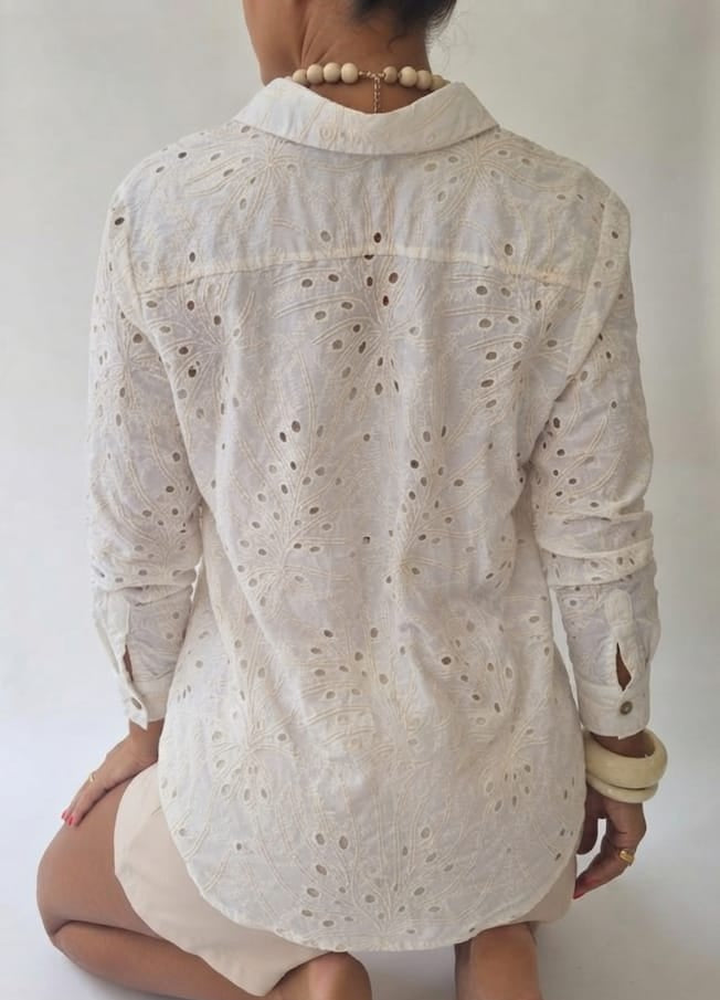 Camisa Ojalillo Bordada Marfil