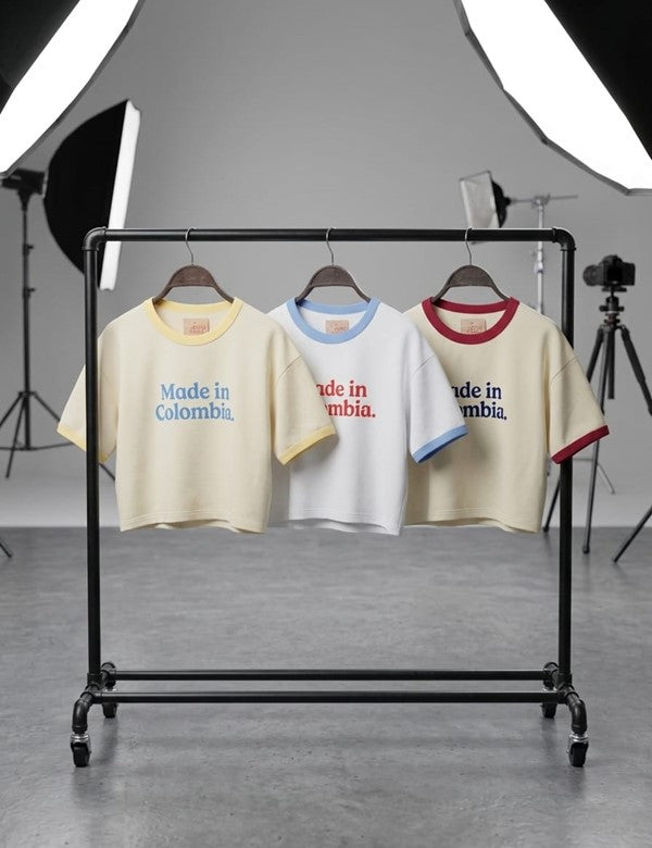 Camiseta Made In Colombia Cuello Azul