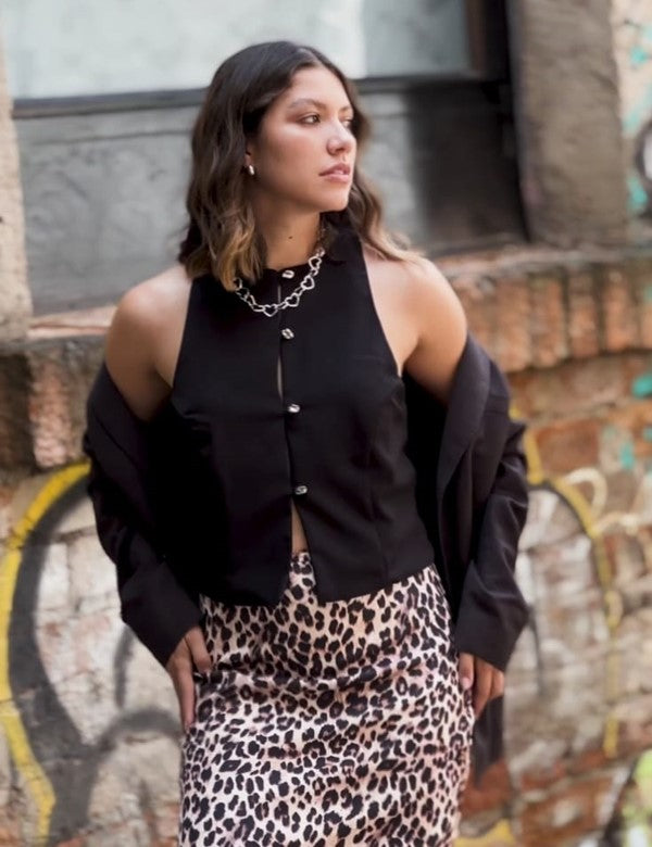 BLUSA BOTONESES NEGRA