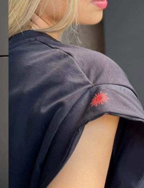 Camiseta Anne negro 3 corazones