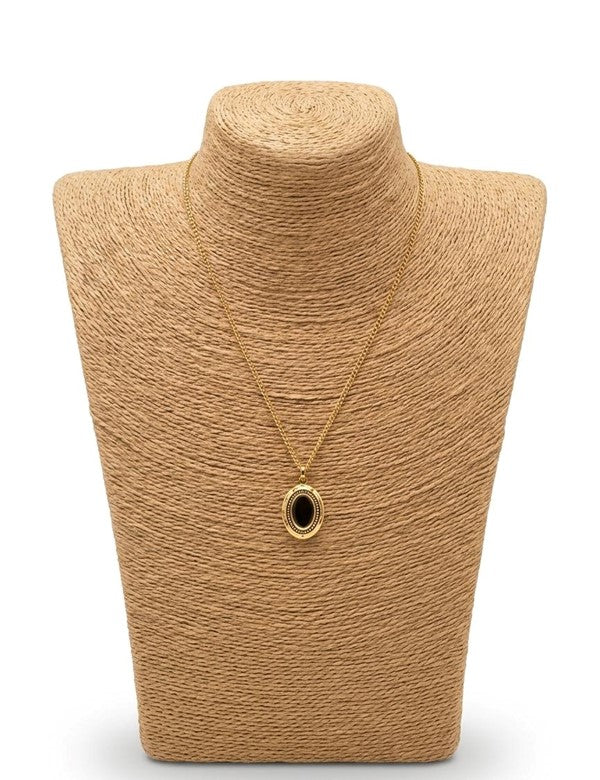Collar Relicario Ovalado Dorado