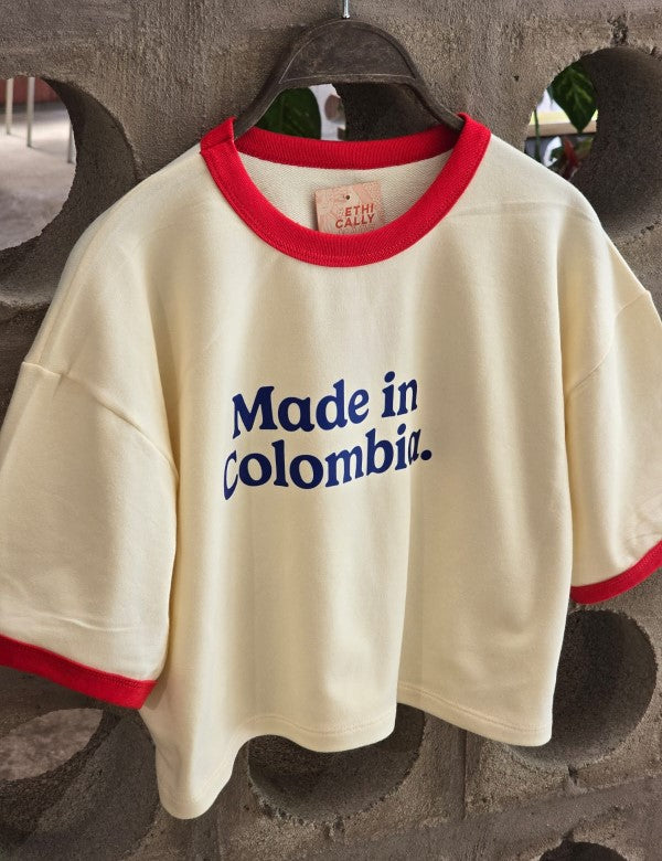 Camiseta Made In Colombia Cuello Rojo