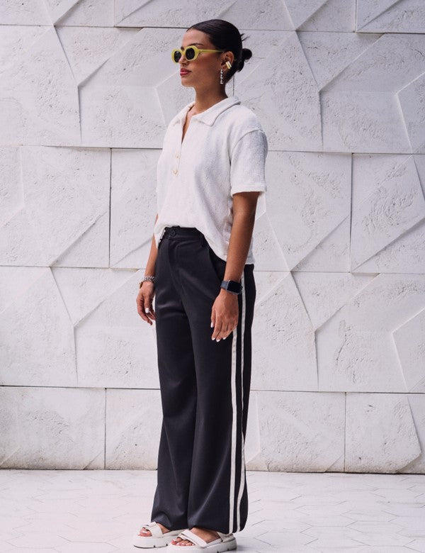 Pantalón tipo sudadera Con Rayas Capri Negro