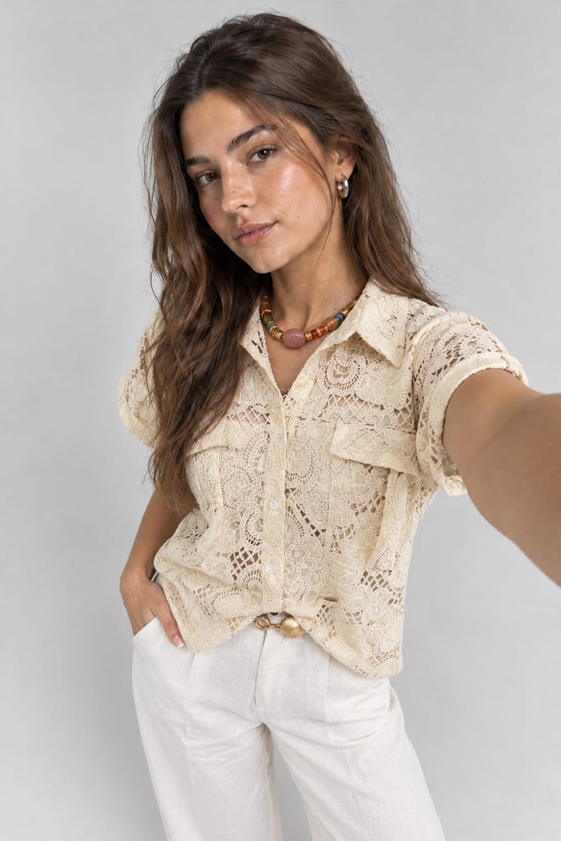 Camisa Cuello Bordado Bolsillo Beige