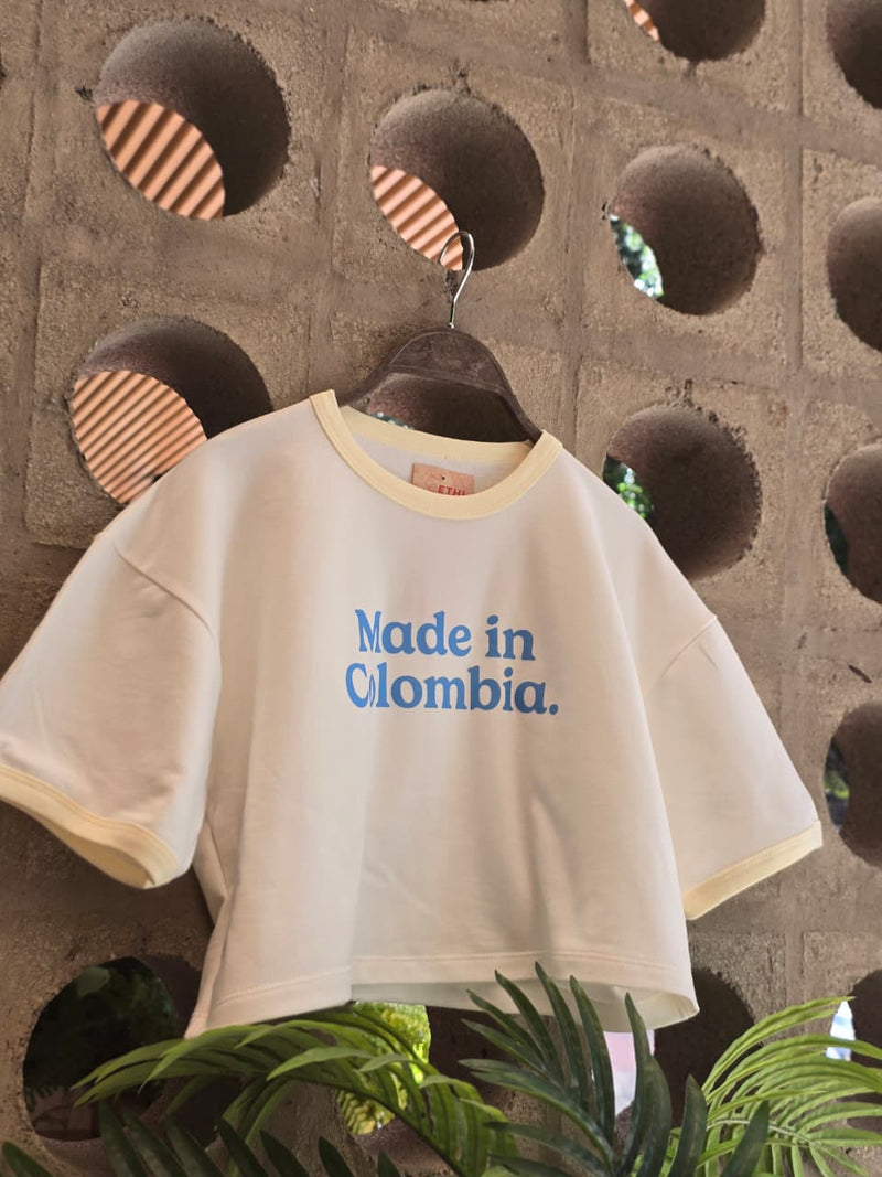 Camiseta Made in Colombia Cuello Amarillo